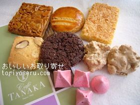 レガルドチヒロ、カフェタナカのクッキー缶