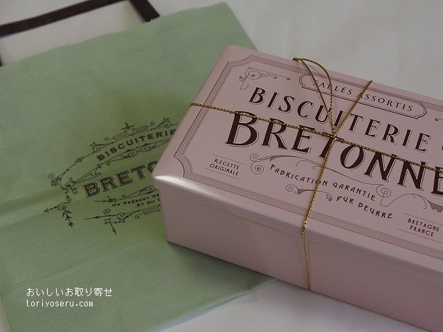 ビスキュイテリエ・ブルトンヌのクッキー缶ピンク