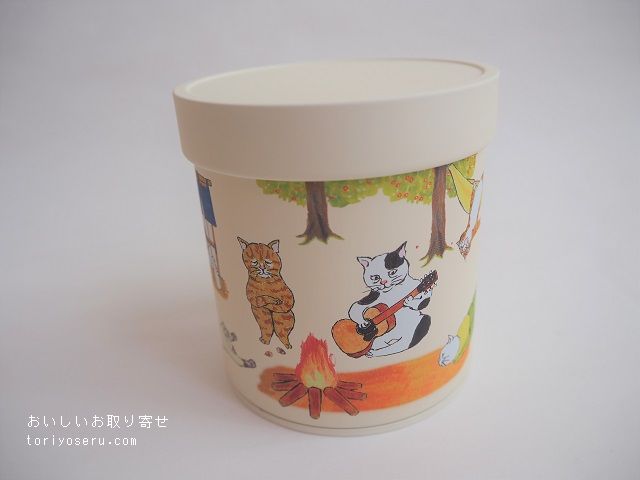 宇治田原製茶場のねこ柄缶緑茶とねこ柄煎茶椀