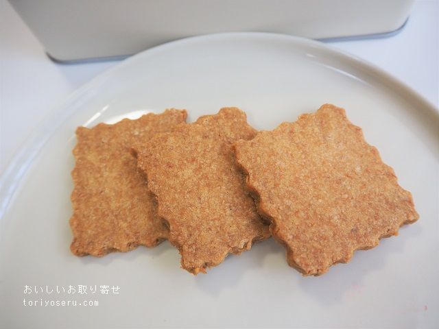 パレスホテル東京のクッキー缶（