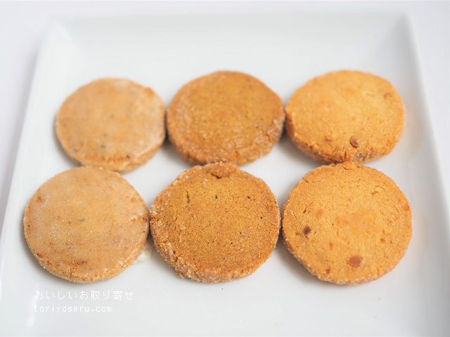 パティスリーeaseのクッキー缶「睡蓮」