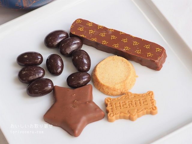 ピエールエルメのブール ド ノエル缶