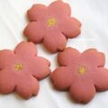 桜の花がモチーフになった可愛いクッキー。笹屋伊織の春サブレ