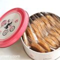 フランス菓子タマミーユのバニラのサブレ（シュナウザー缶）