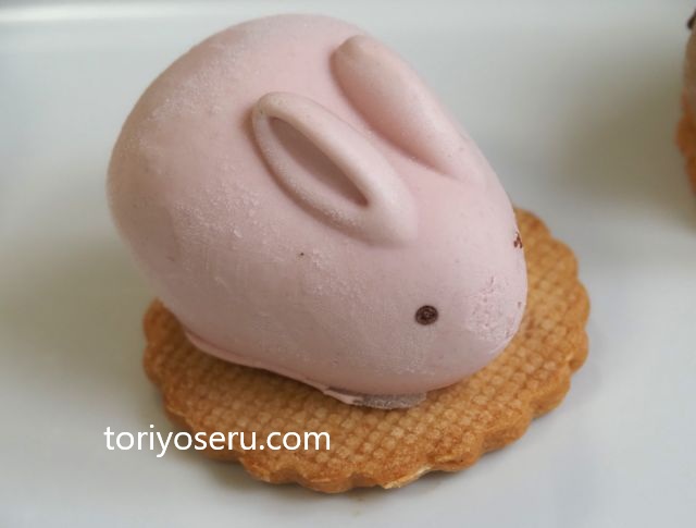 うさぎスイーツ。ウサギの形をした生チーズムースケーキ。OIMO&MOTCHのうさもっち6個入り