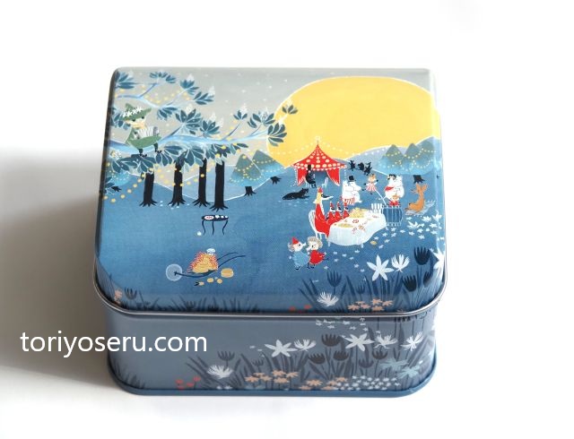 ムーミンの世界観が缶に。日の出屋製菓さんのゴーフレット缶第二弾