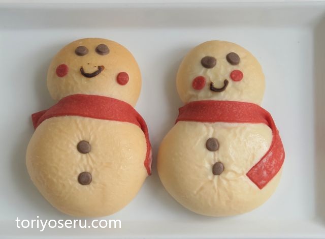 木村屋総本店の冬限定のかわいい菓子パン「スノーマン」