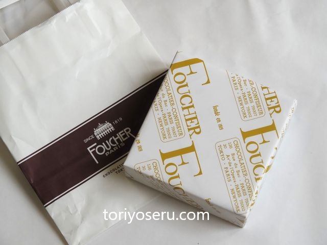 Foucherフーシェの花咲く窓辺のプチフール。クッキー缶（すずらん）