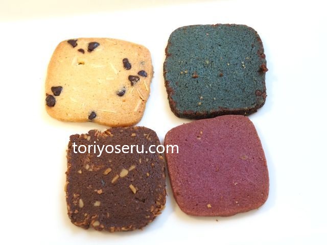 都幾川珈琲のクッキー缶(王家の小さな庭園)